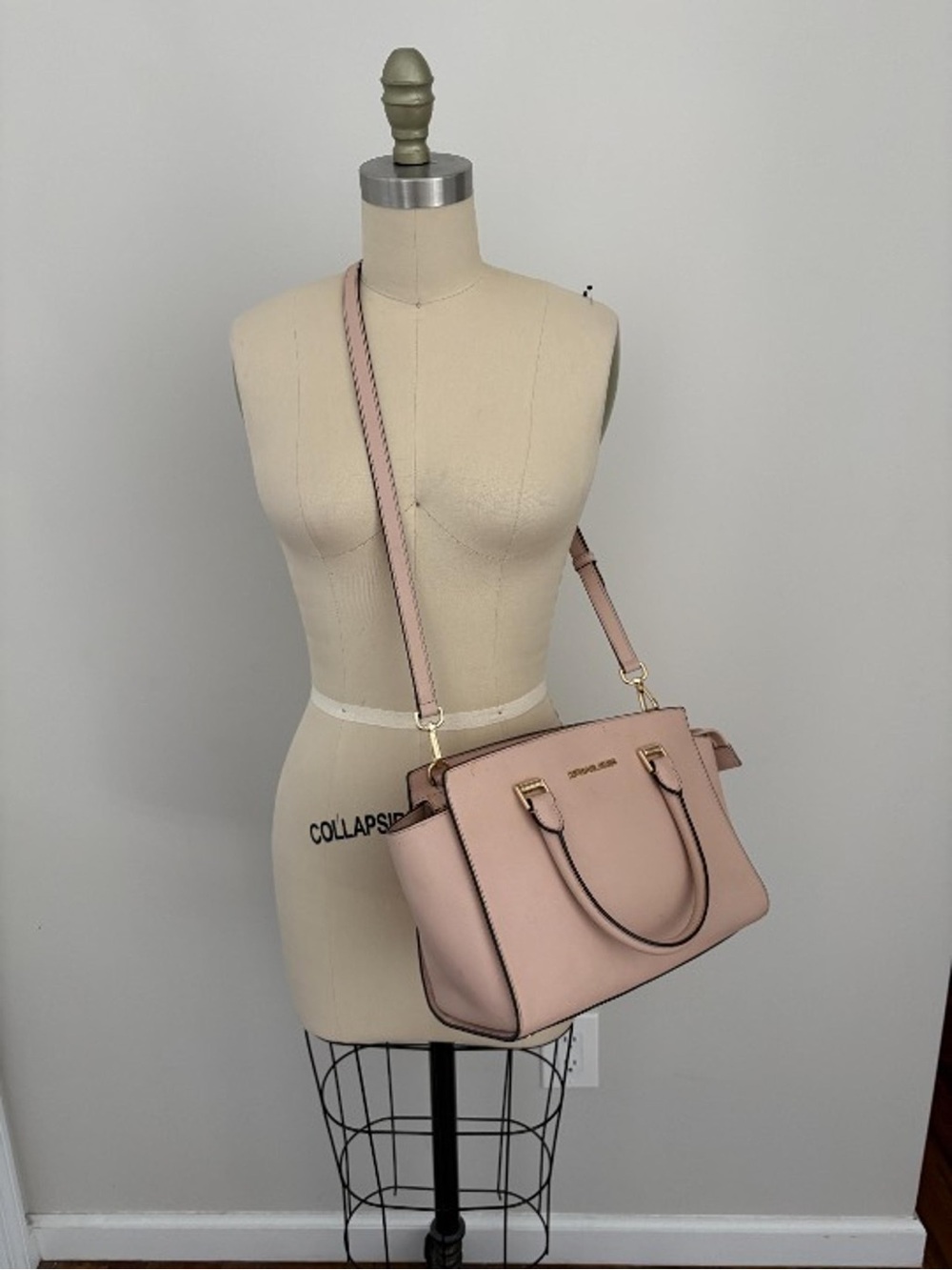 NWT Michael Kors Selma Medium Saffiano Leather Satchel Crossbody Pink Coquette - Picture 1 of 8